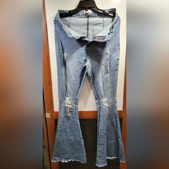 Chic Soul Denim - Flare Jeans